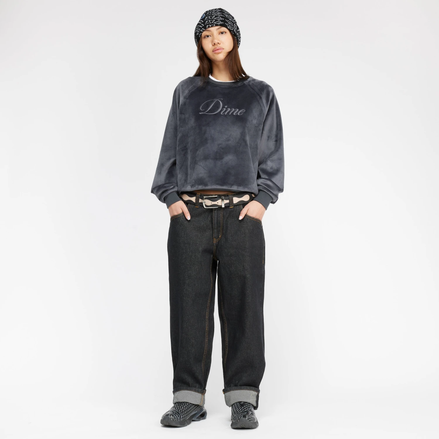 Cursive Velvet Crewneck - Image 5