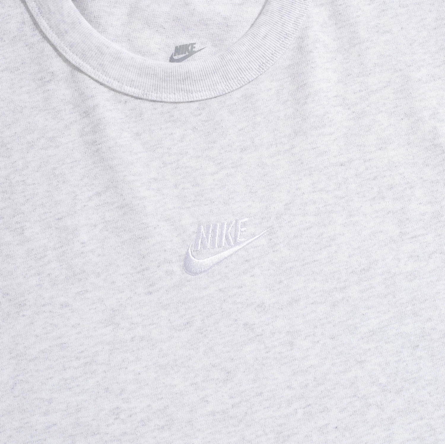 Nike Sportswear Premium Essentials T-Shirt - Image 2